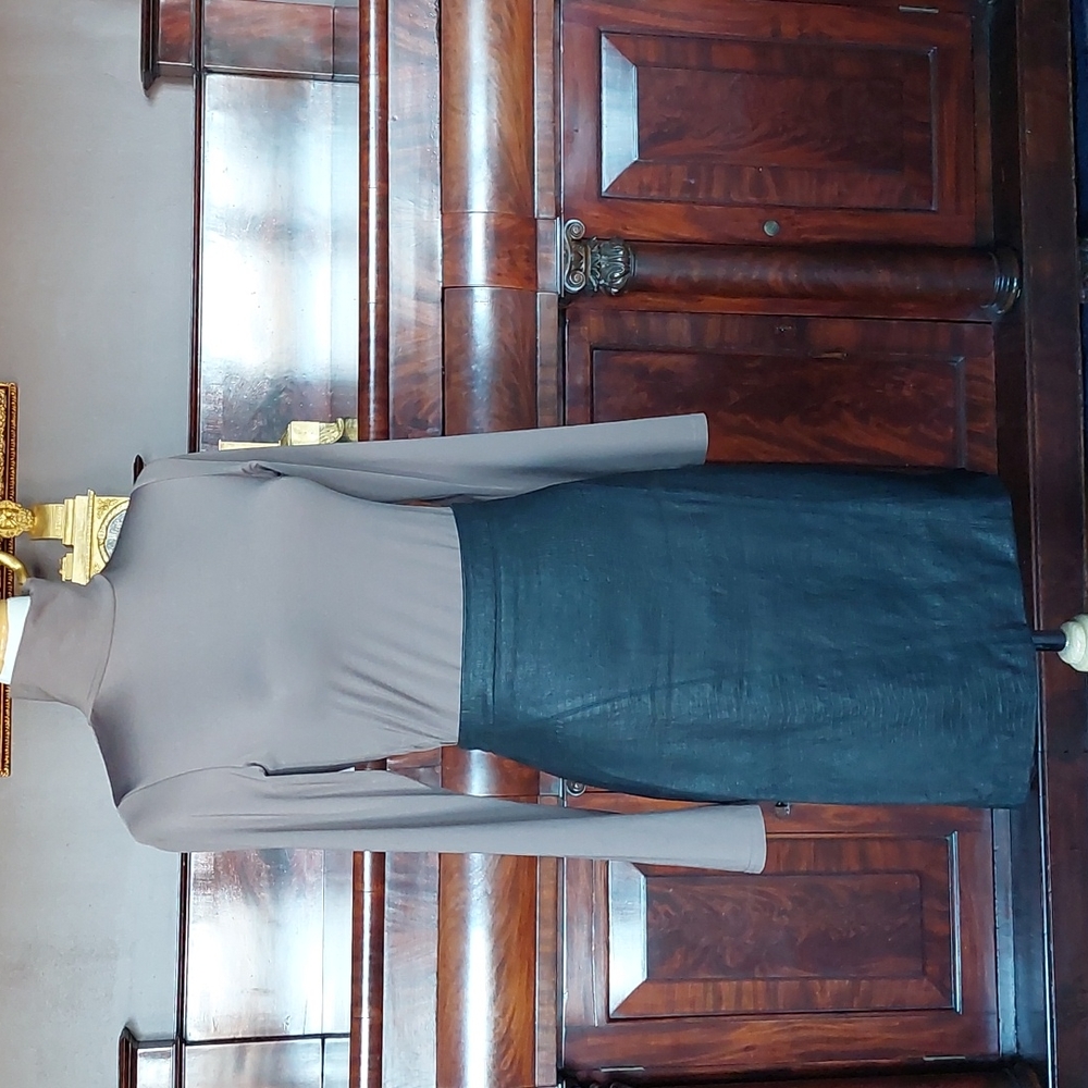 Ellie Tahari crocodile effect leather skirt.